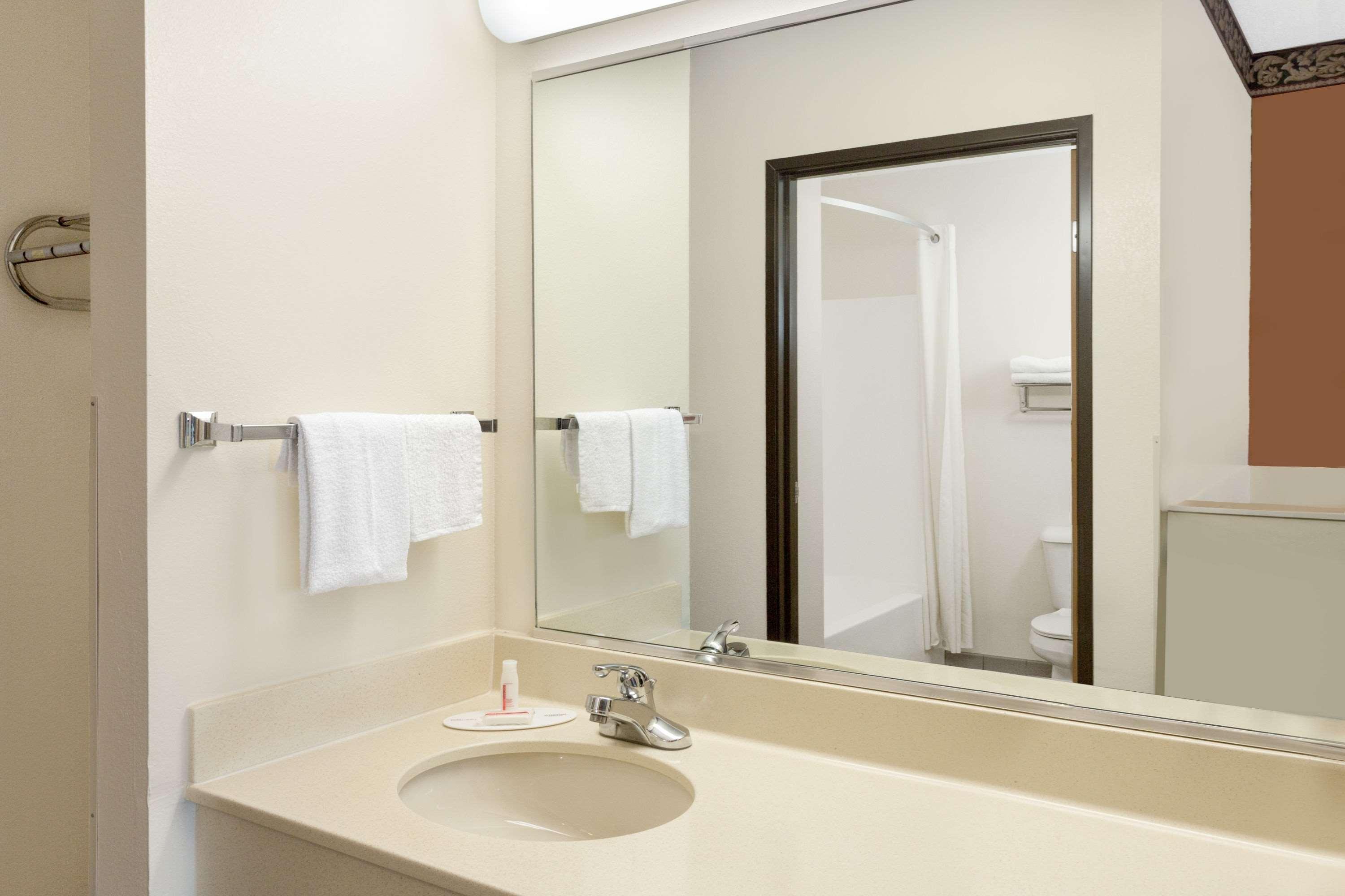 Hotel Super 8 By Wyndham Athens Extérieur photo